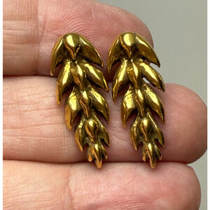 Lindsay Boyer Classic Wheat Stalk Pierced Earrings Gold Brass Tone Artist Signed